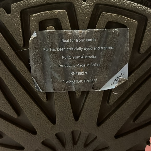 UGG TALL BOOT- button side can be folded down or worn up, size 9 - Picture 6 of 7